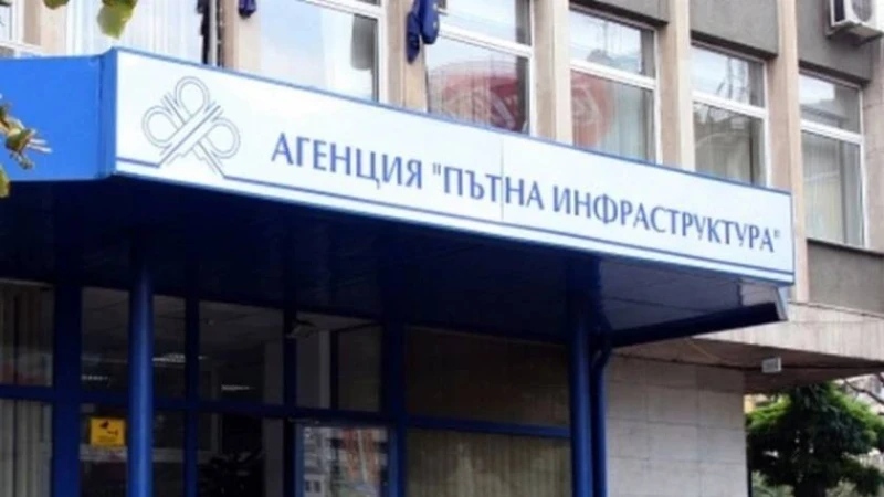 Регионалният министър: Трети месец АПИ работи на авариен режим