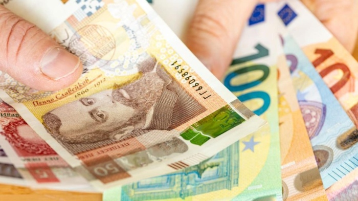 Омбудсманът поиска проверки от банките за проблеми при обмяната на левове в евро