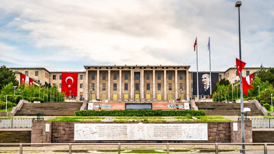 Президентството в Турция поиска имунитета на лидера на опозицията и още 10 депутати