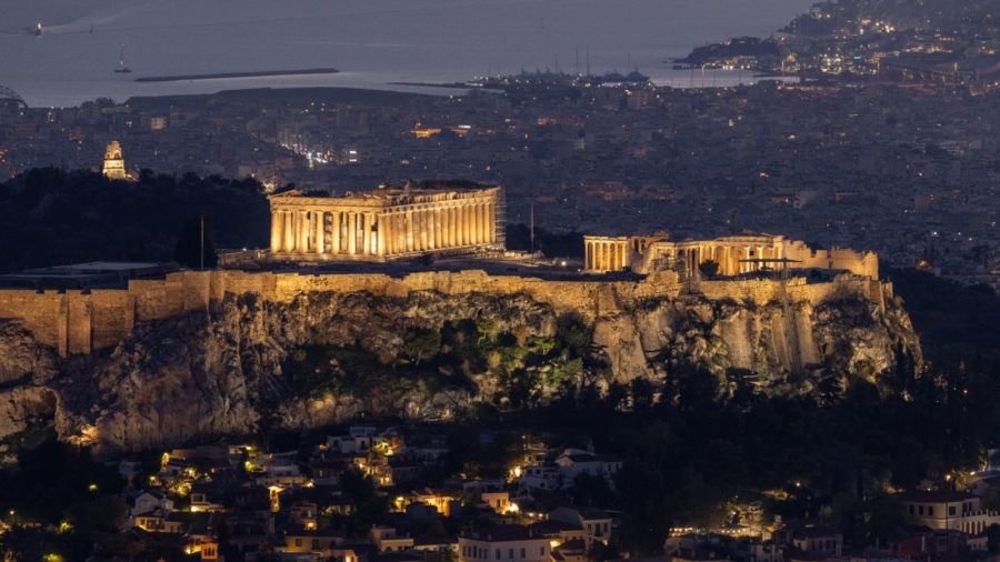 Затварят училищата в Атина заради червен код и опасно време утре в Атика