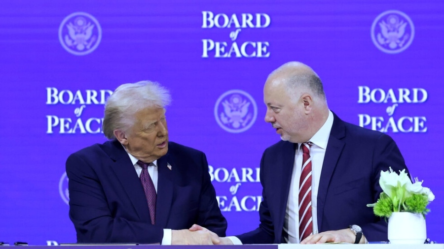 България стана учредител на Съвета за мир, Желязков подписа Хартата в Давос