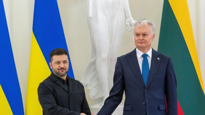 Зеленски обсъди енергийната сигурност и отбраната на среща с Науседа във Вилнюс