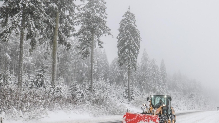 Сняг и дъжд причиниха стотици катастрофи и транспортни проблеми в Германия