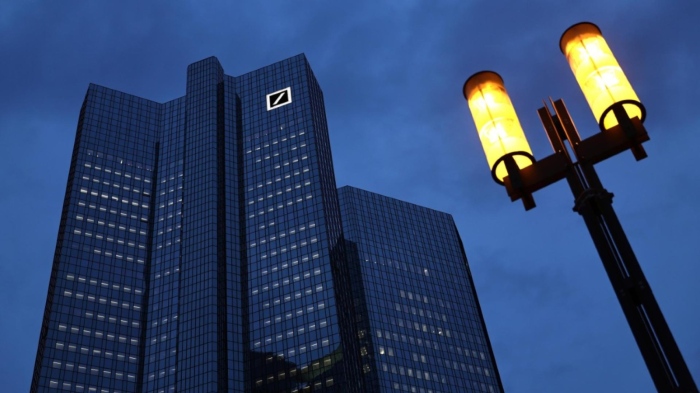 Прокуратурата извърши обиски в Дойче банк заради разследване за пране на пари