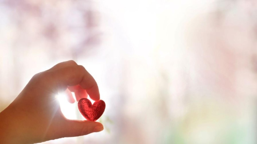 Семейство търси помощ за лечение на млада жена с онкологично заболяване в Турция