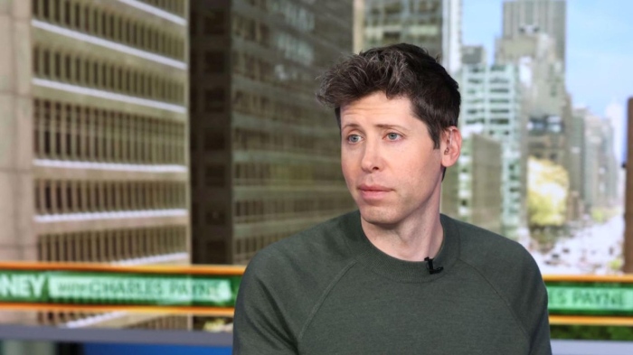 Anthropic и OpenAI влизат в открит спор за бъдещето на изкуствения интелект