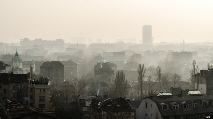 Топло време до 15 градуса през уикенда, после идва застудяване в страната