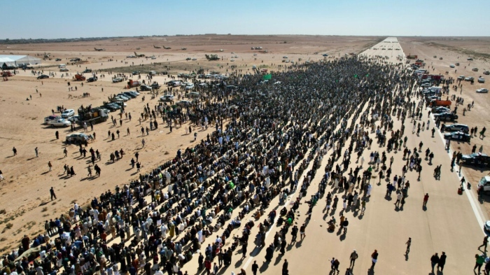 Хиляди изпратиха Сейф ал Ислам Кадафи в последния му път