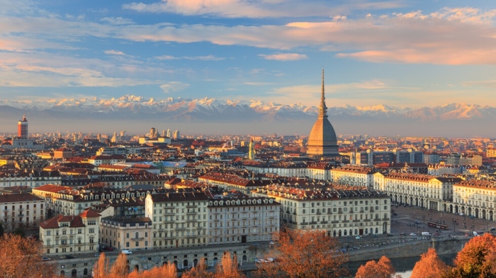 Торино посреща февруари с карнавал, шоколад и вермут