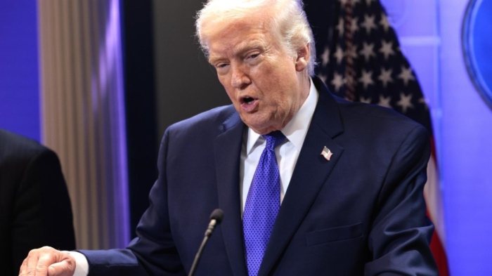 Тръмп въвежда 10% мито върху вноса от целия свят