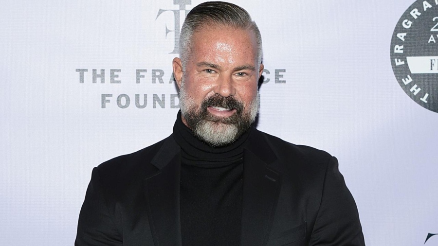 Вицепрезидент на Estée Lauder почина внезапно в Ню Йорк