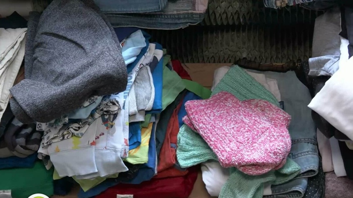 Безплатен магазин събира дарения за хората в Арчар