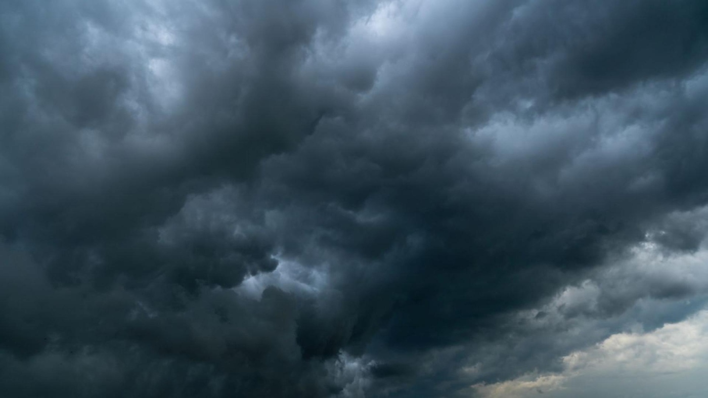 СЗО предупреждава за опасен черен дъжд над Иран