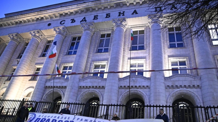 Протест в София поиска оставката на Борислав Сарафов