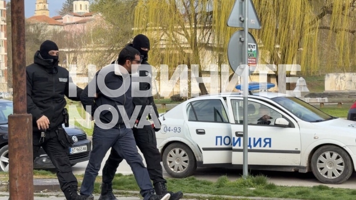 Полицията задържа десетки при акции срещу купуването на гласове