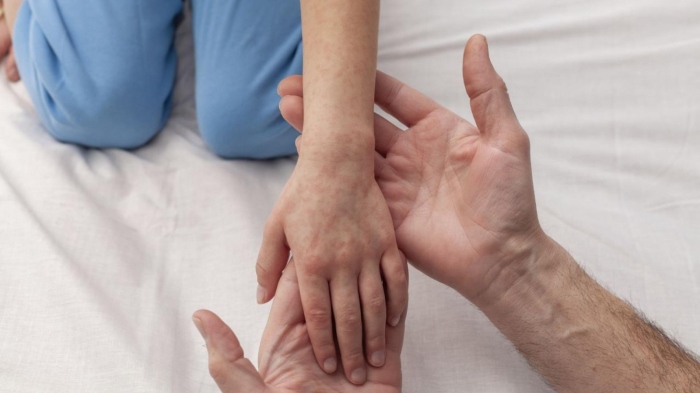 Болницата в Бяла Слатина спря приема на пациенти с морбили