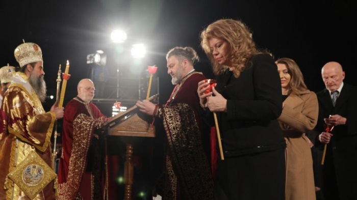 Политиците отправиха послания за надежда и единство на Великден