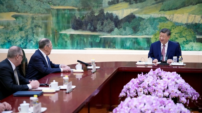 Си Дзинпин и Лавров обсъдиха войната в Украйна и Близкия изток