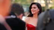 People обяви Ан Хатауей за най-красивата звезда на 2026 г.