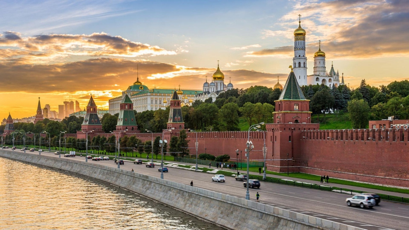 Украински дрон удари луксозна жилищна кула в Москва