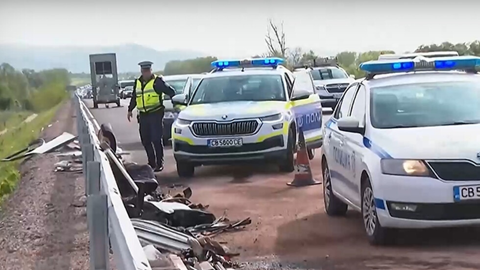 Катастрофа с автобус на Хемус взе жертва и рани 16 души