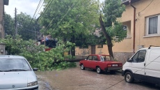 Буря с градушка причини щети и наводнения в Хасково