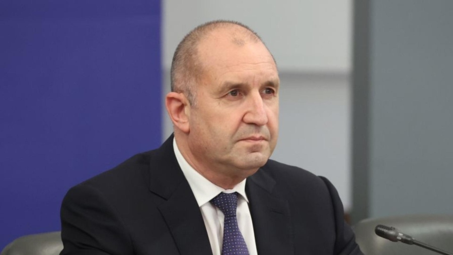 Румен Радев присъства на военния парад за 14 юли в Париж