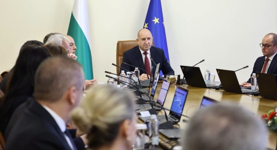 Бюджет 2027 обещава повече средства за младите лекари