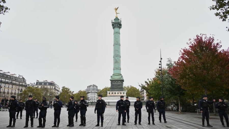 Франция изпраща 70 000 служители заради нови протести в Париж